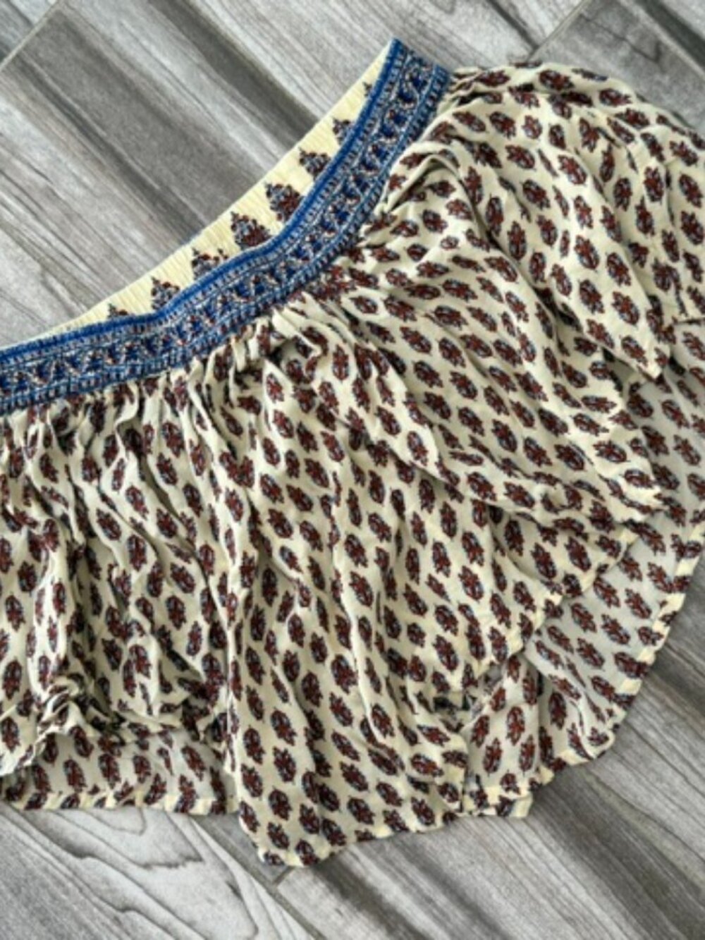 (4 for $20) COTTON CANDY LA Flowy Boho Bock Print Shorts - Small - EUC